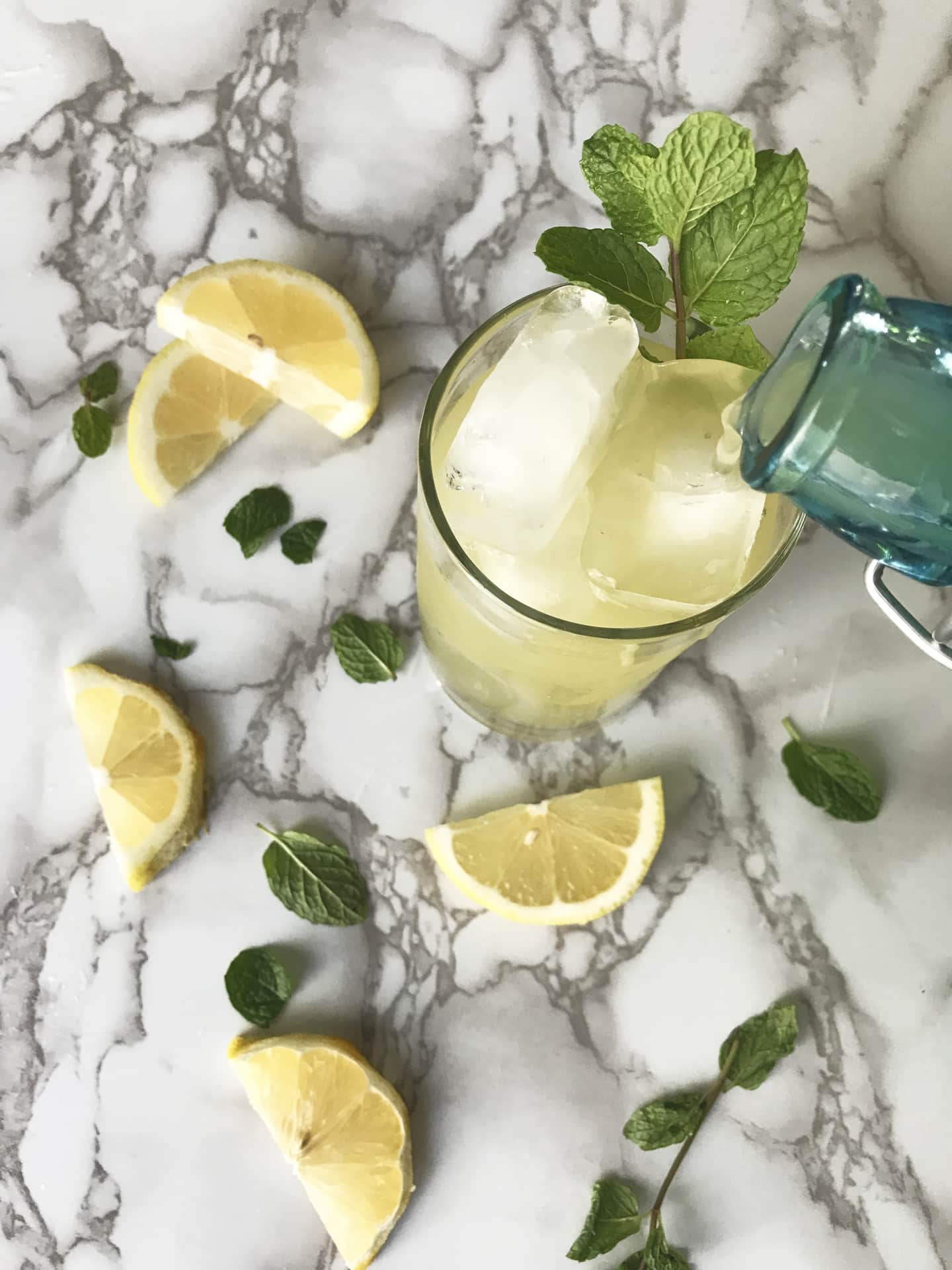 Sparkling Probiotic Mint Lemonade